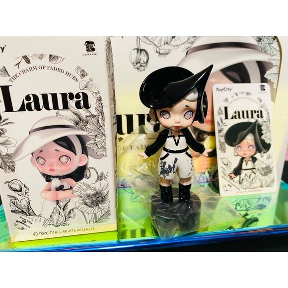 Laura The Charm of Faded Hues Blind Box Nature Brushstrokes - Picture 3 of 5